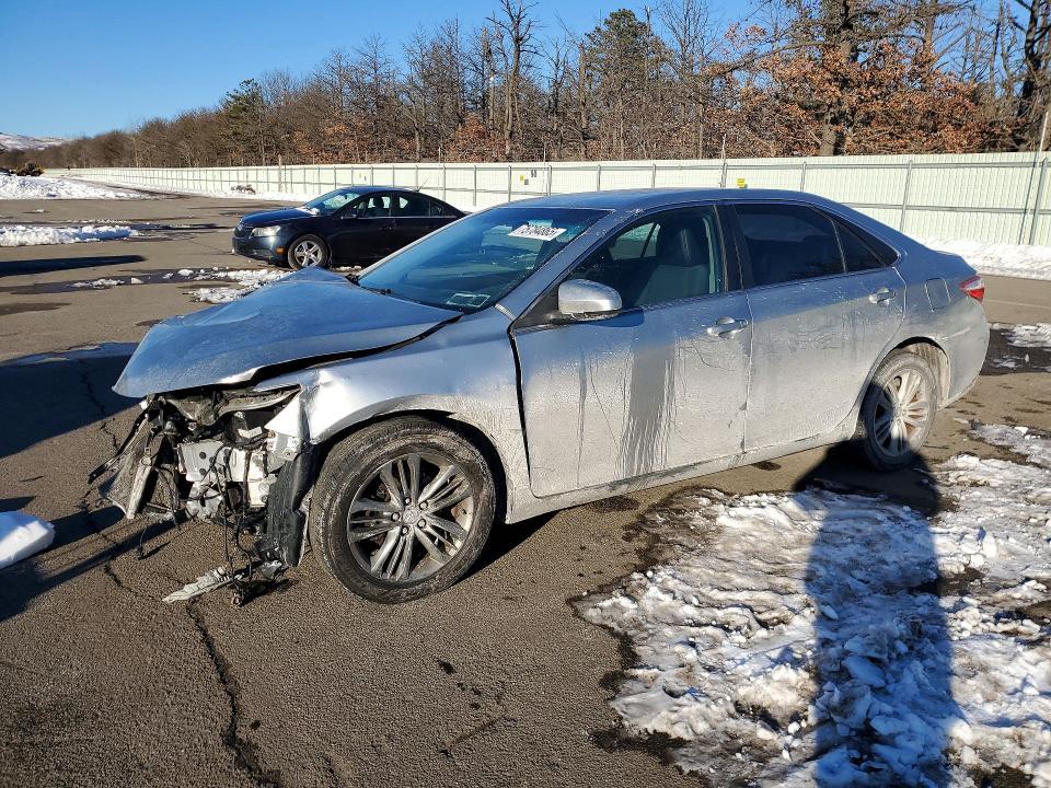 2016 Toyota Camry le