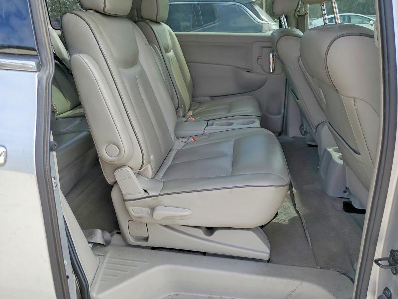 2015 Nissan Quest s