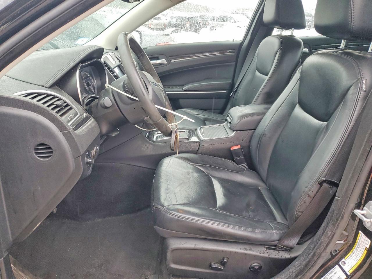 2016 Chrysler 300 Limited