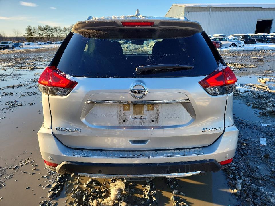 2020 Nissan Rogue sv