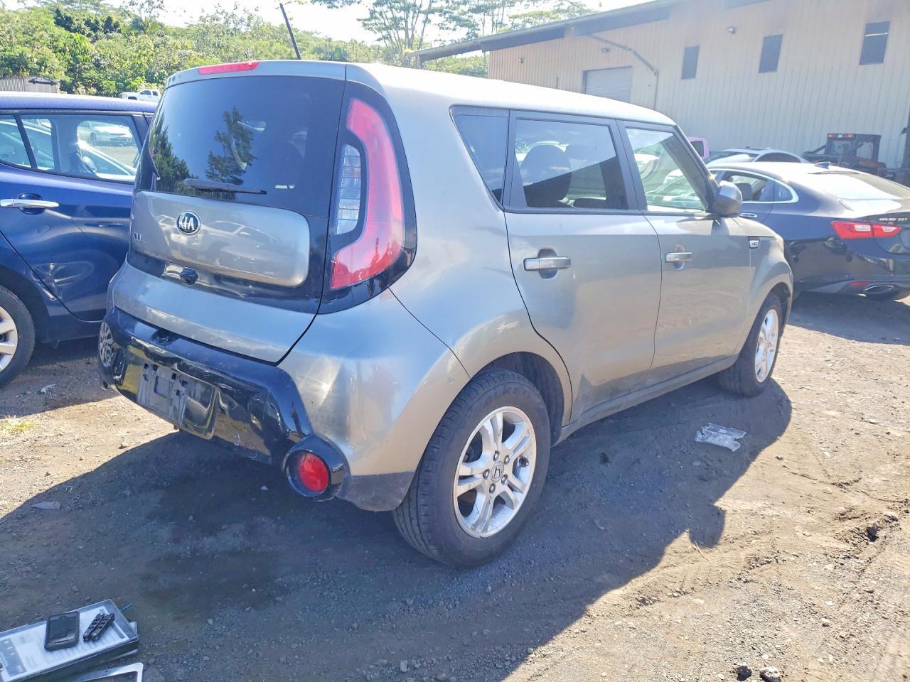 2016 KIA Soul +