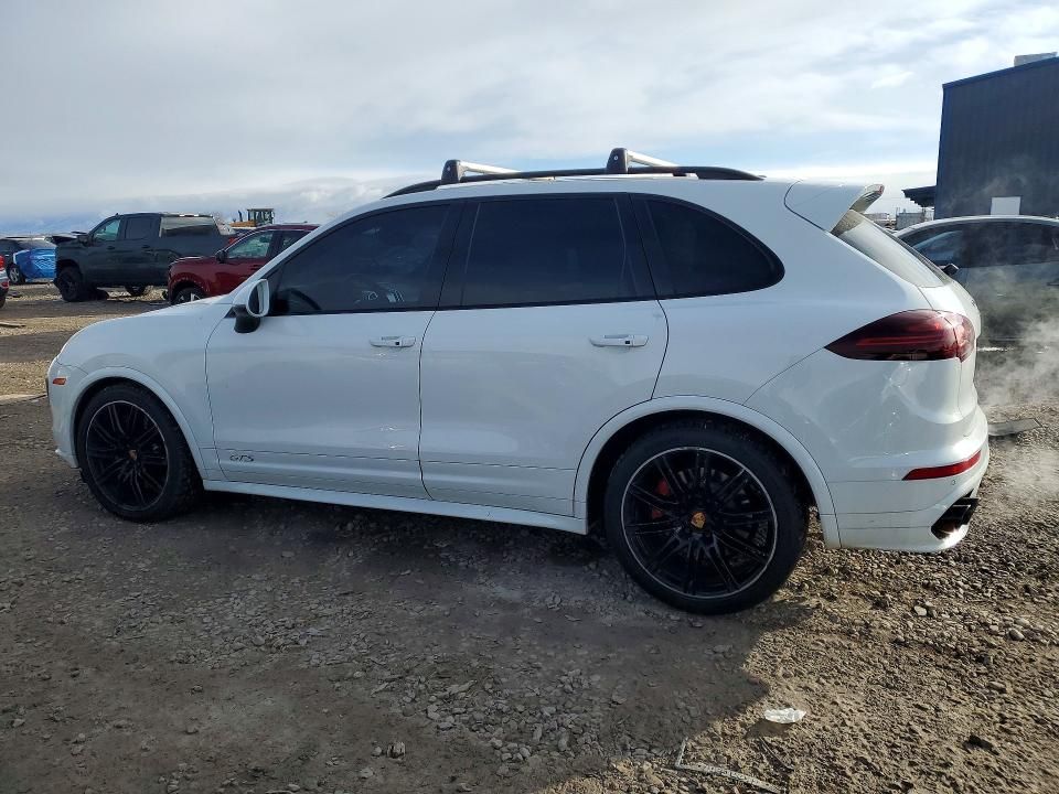 2017 Porsche Cayenne gts