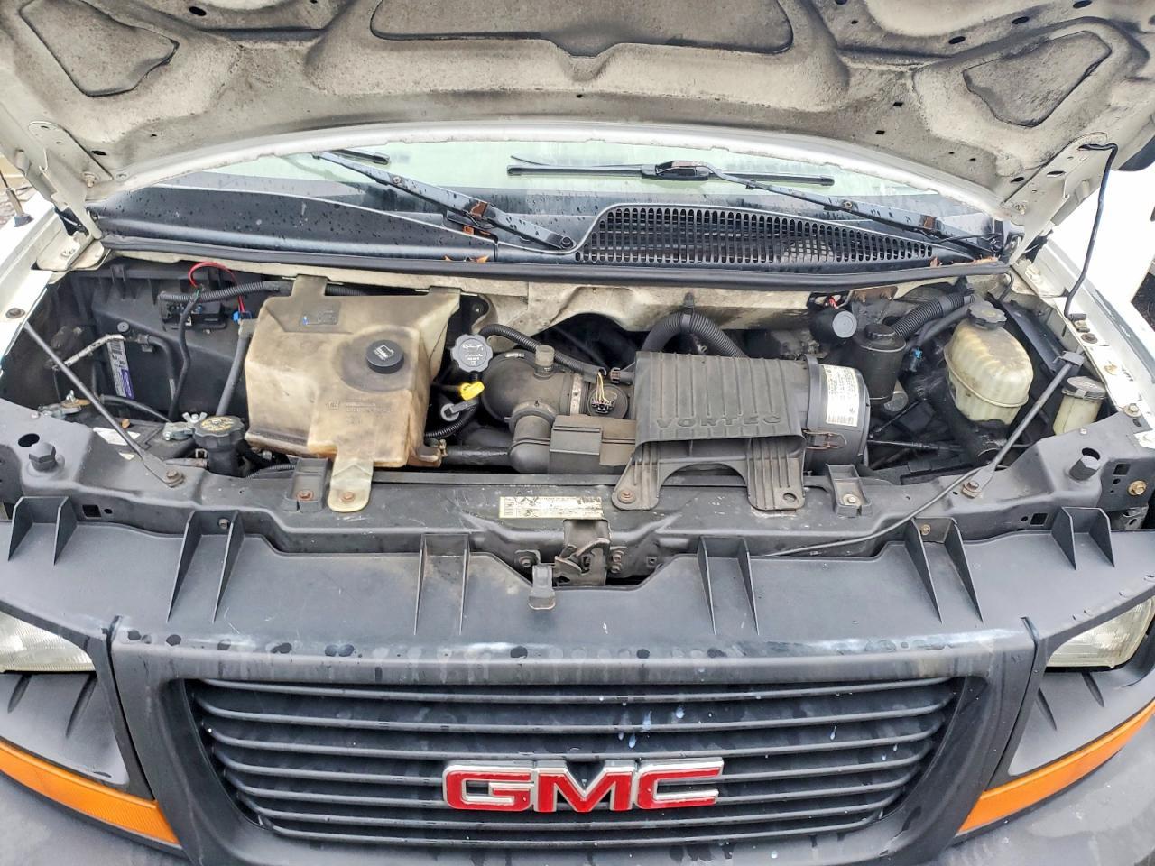 2004 GMC Savana G2500 Utility / Service Van