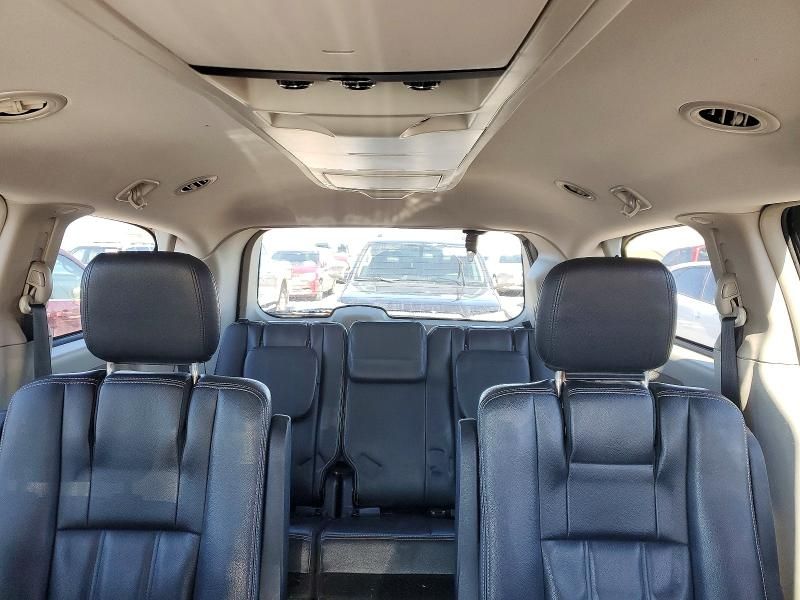 2014 Chrysler Town & Country Touring