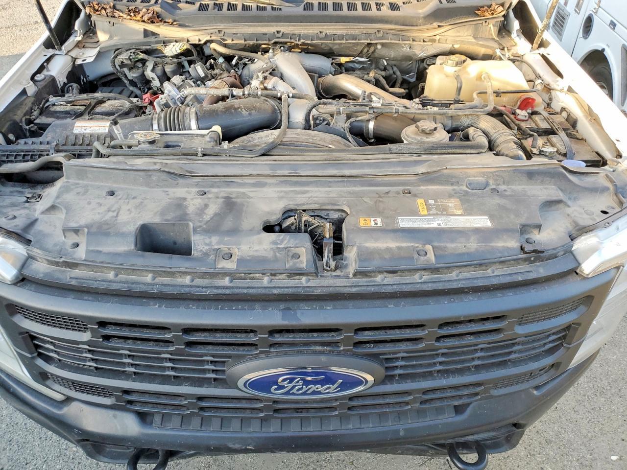 2023 Ford F350 Super Duty Truck Cab AND Chassis