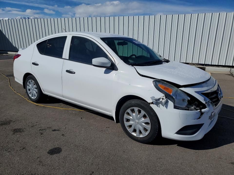 2016 Nissan Versa s