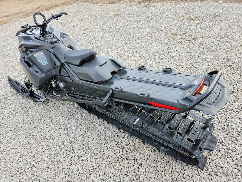 2022 Skidoo Snowmobile