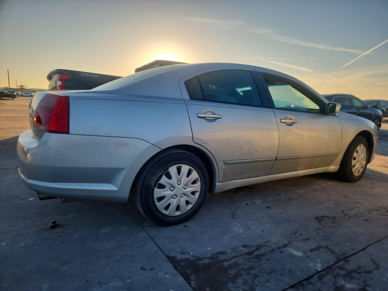 2006 Mitsubishi Galant es Medium