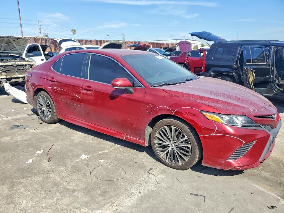 2018 Toyota Camry se