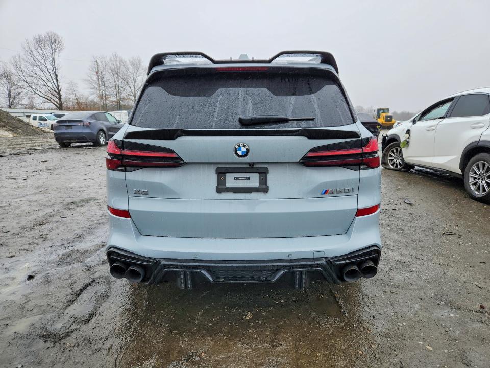 2025 BMW X5 M60i