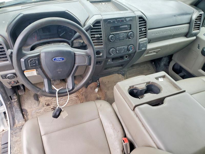 2018 Ford F450 Super Duty Flatbed Truck