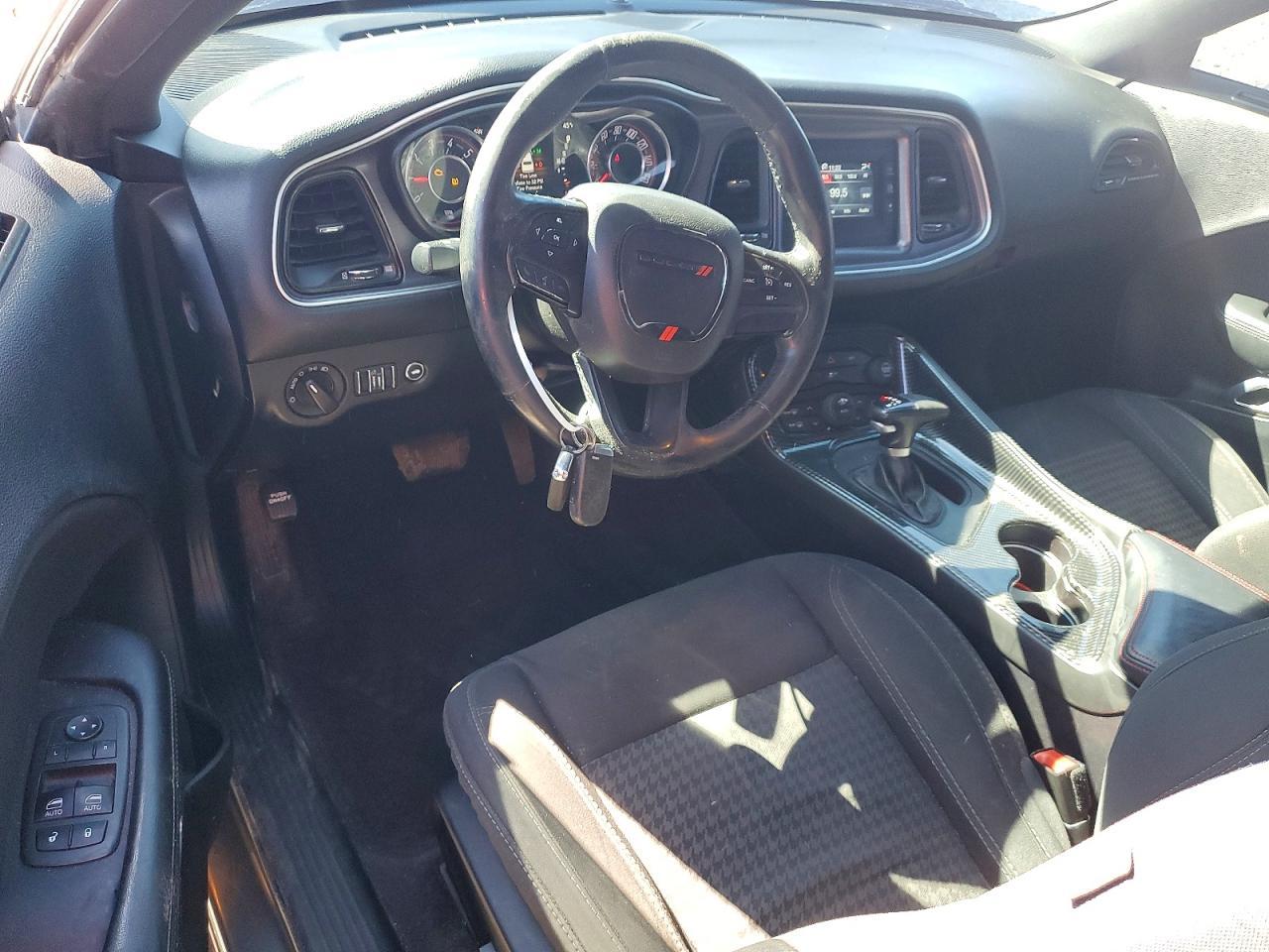 2016 Dodge Challenger sxt