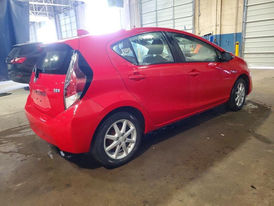2016 Toyota Prius c Three