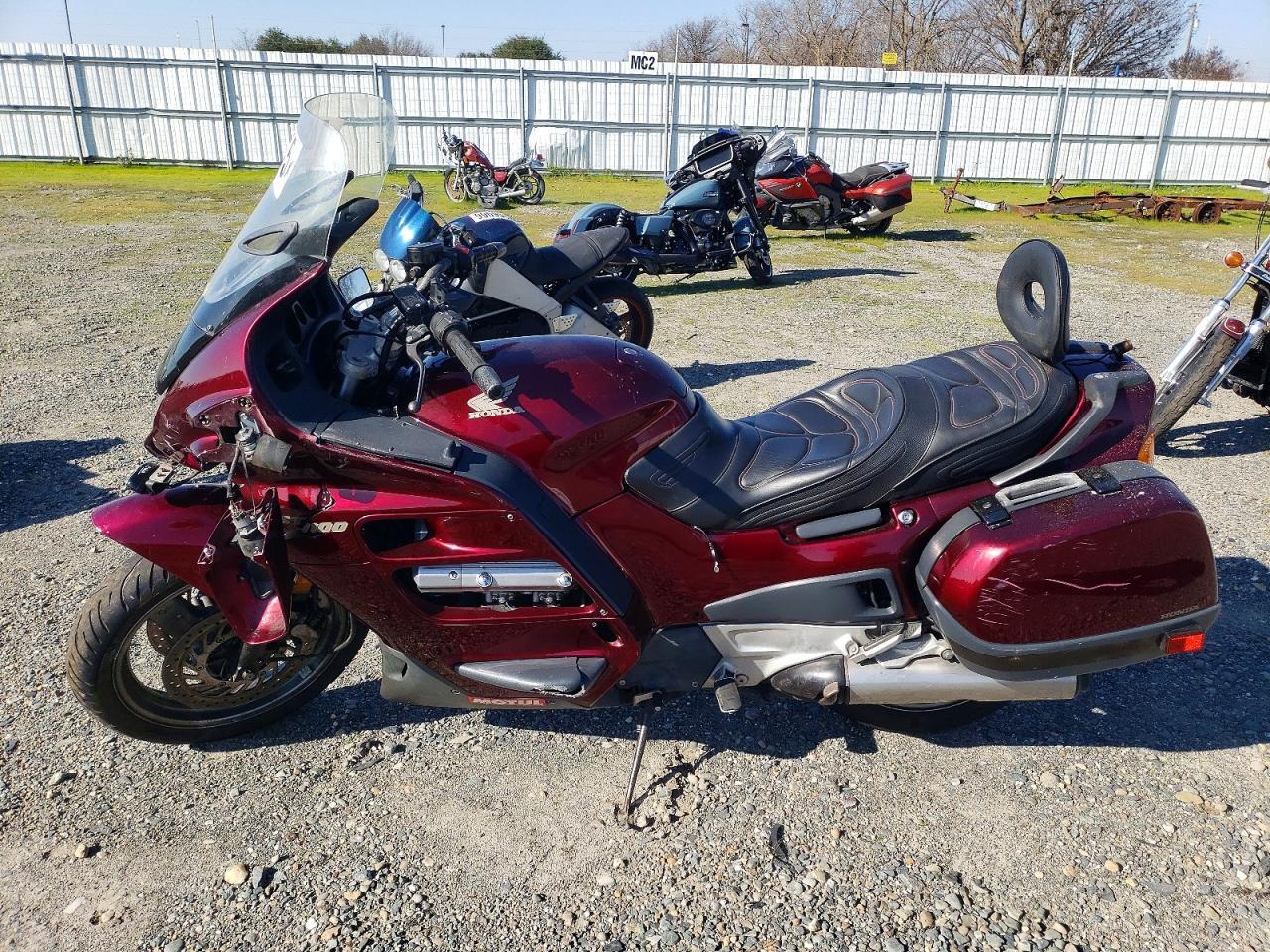 2001 Honda ST1100