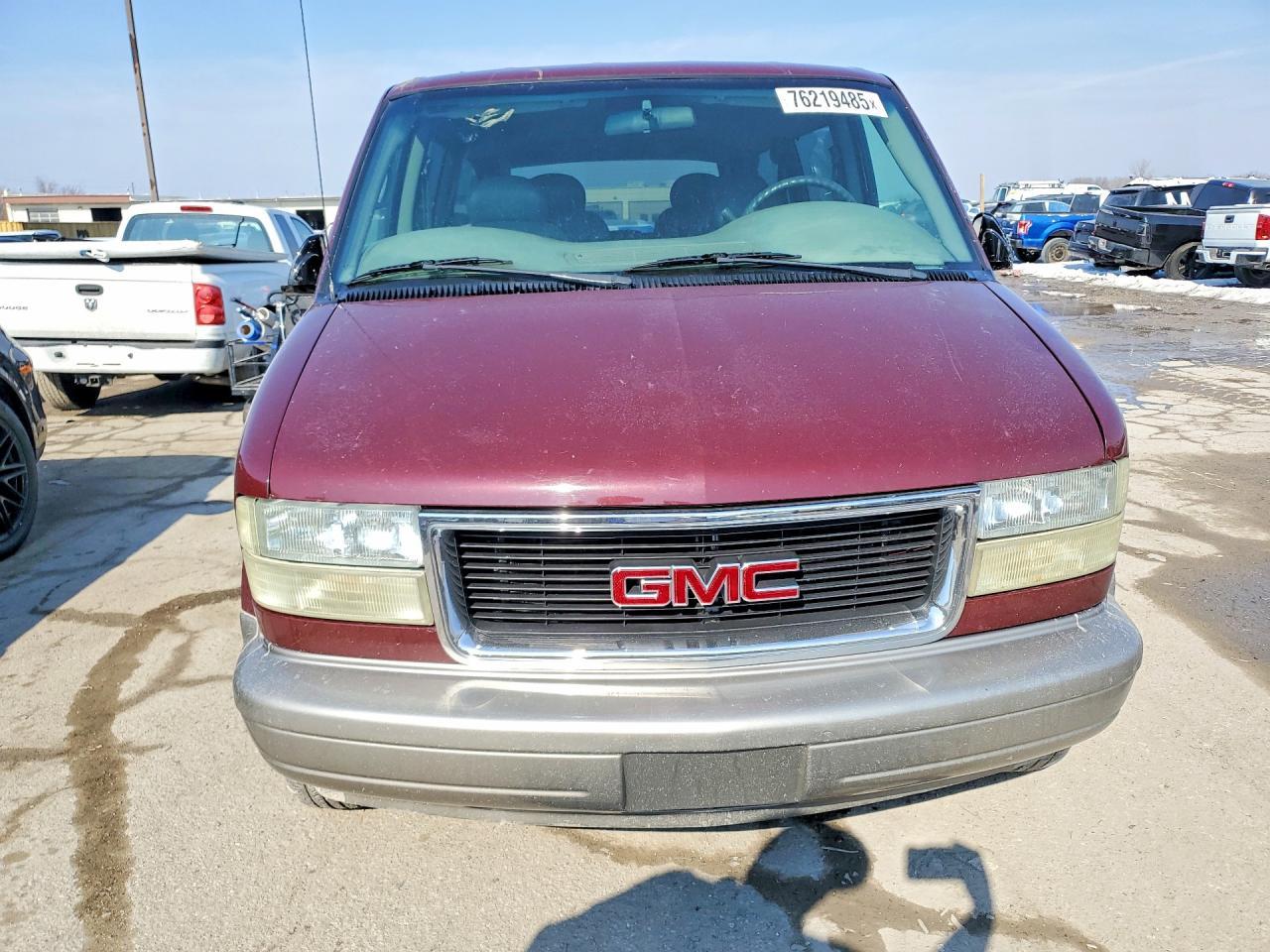 2003 GMC Safari XT