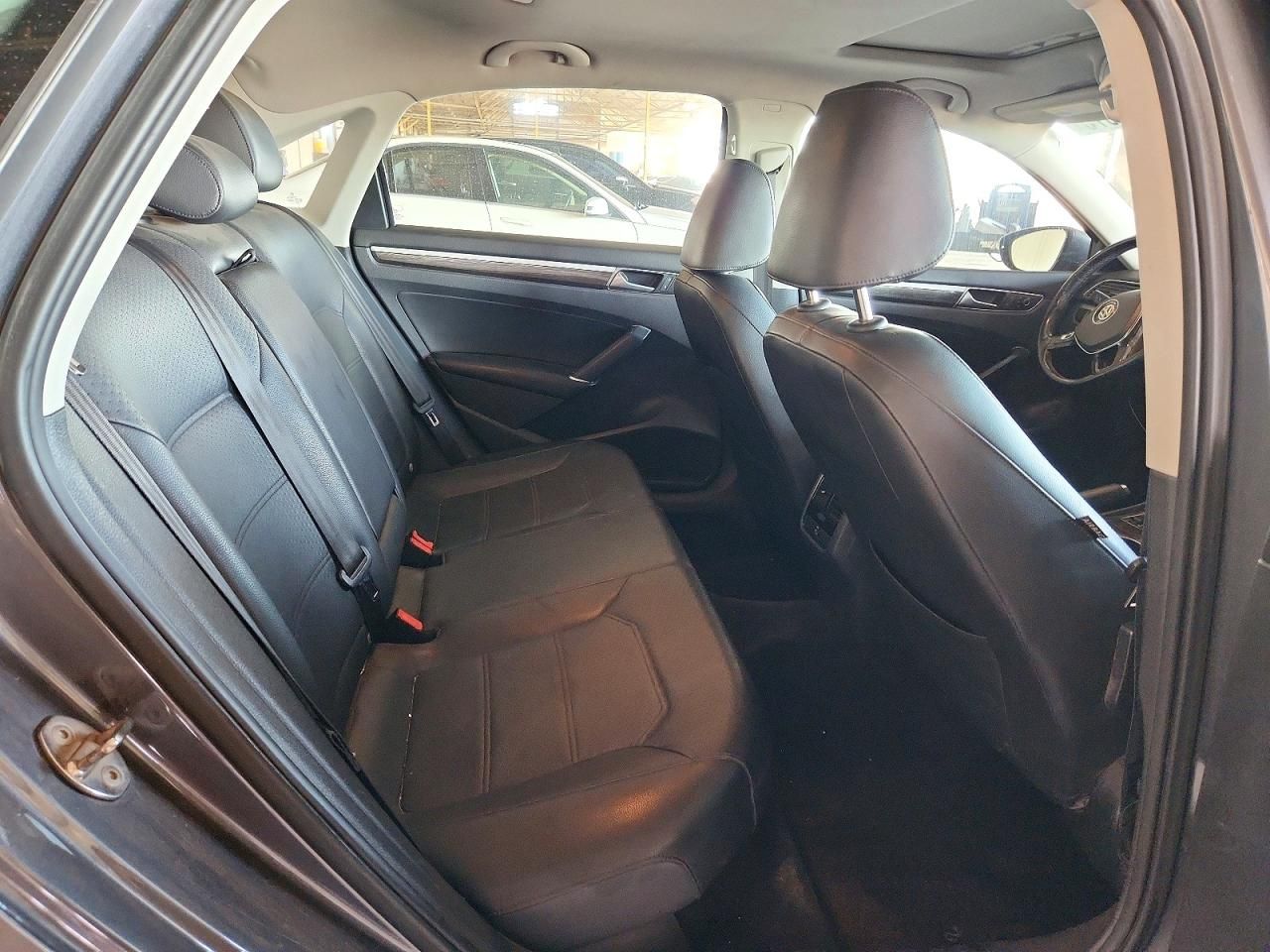 2016 Volkswagen Passat se