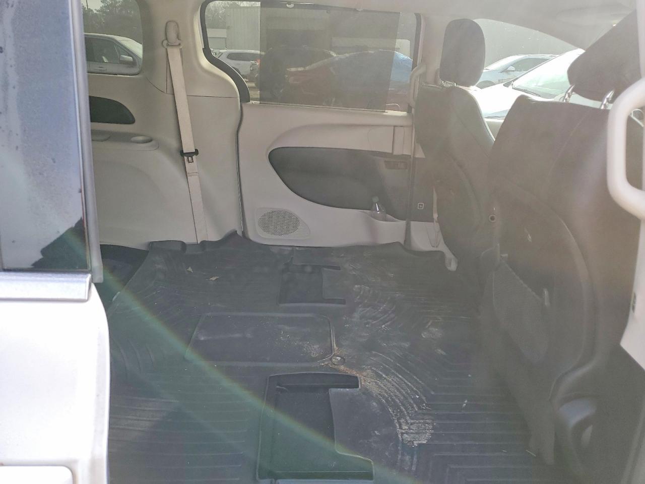 2020 Chrysler Pacifica Touring l