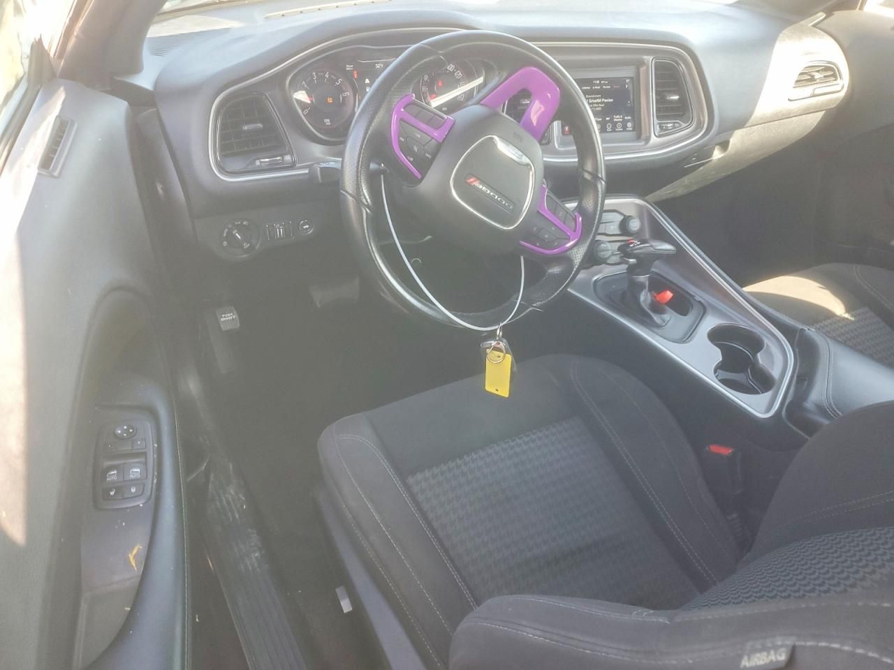 2022 Dodge Challenger sxt