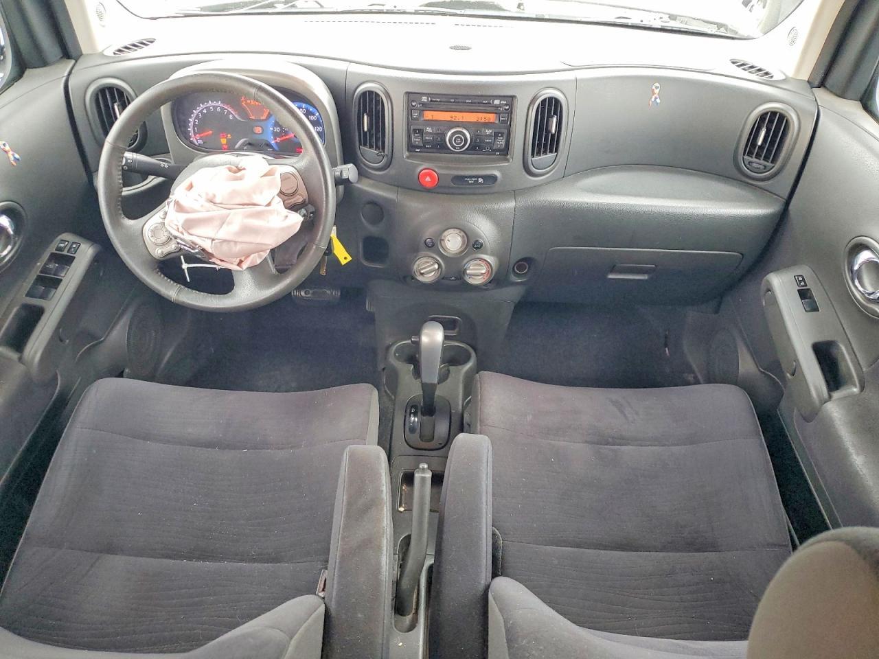 2013 Niss Cube