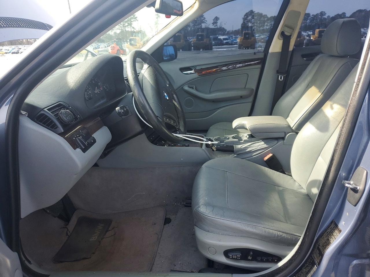 2003 BMW 325 i