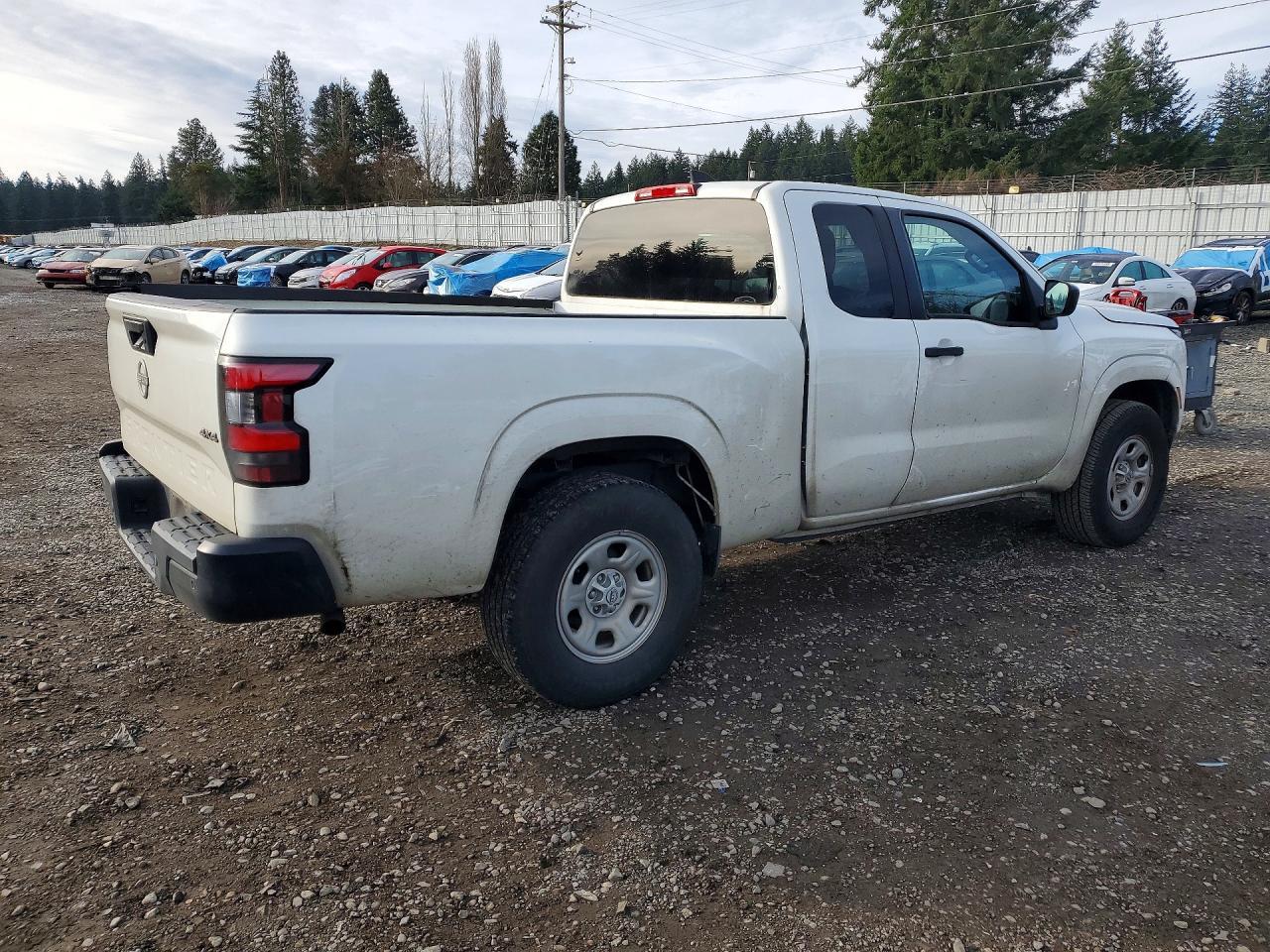 2022 Nissan Frontier S