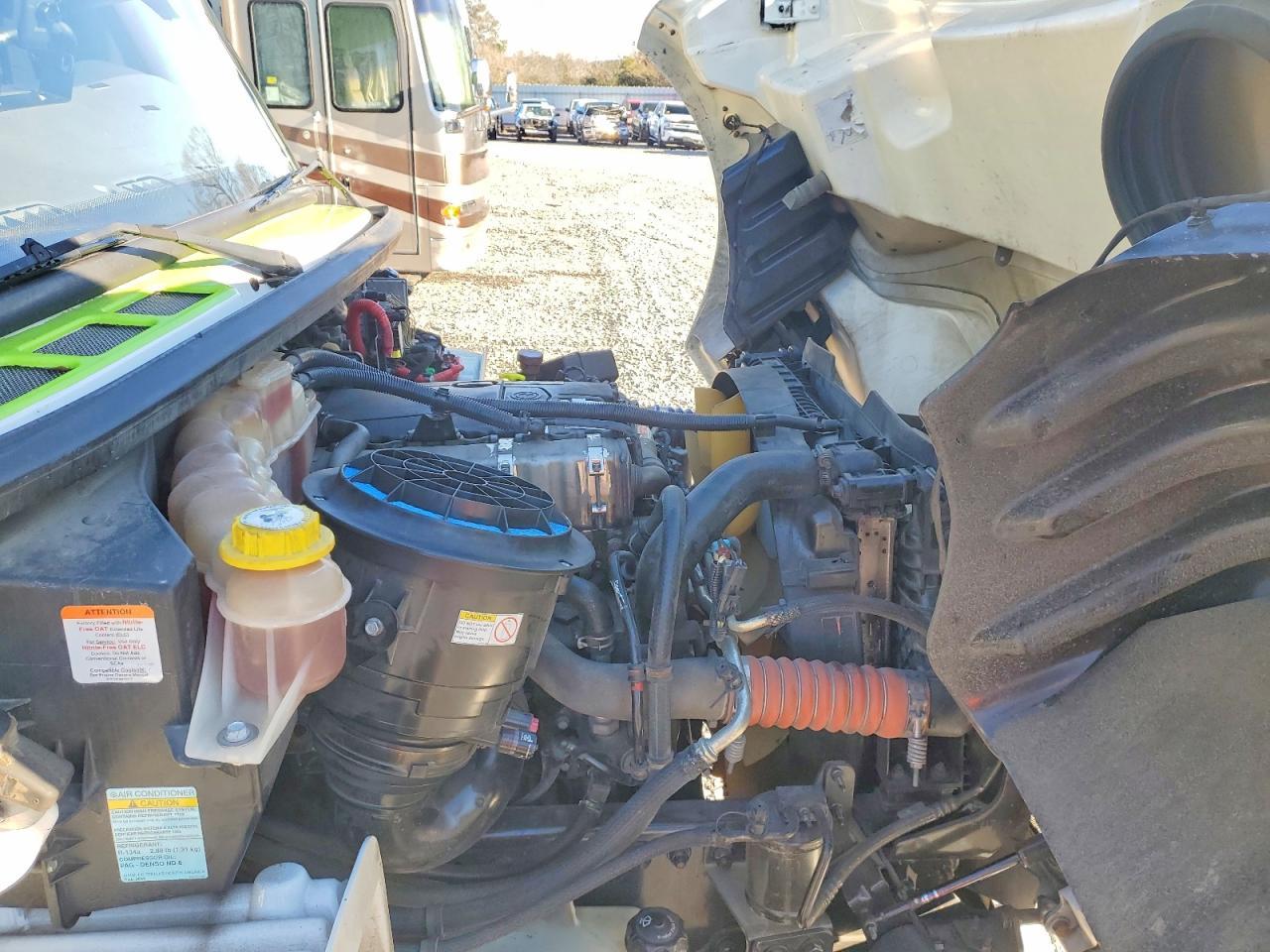 2019 Freightliner Business Class M2 BOX Truck