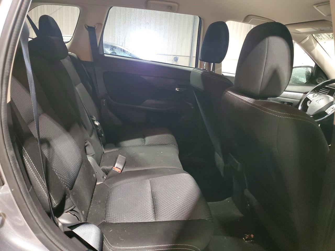 2016 Mitsubishi Outlander se