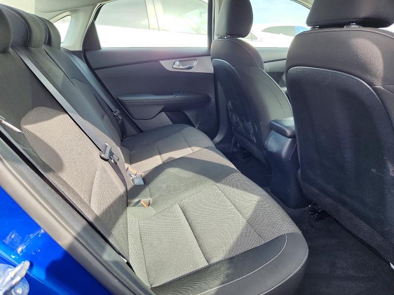 2024 KIA Forte lx