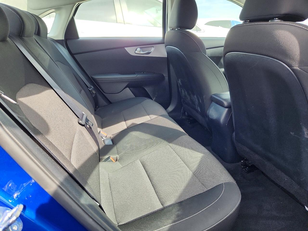 2024 KIA Forte lx