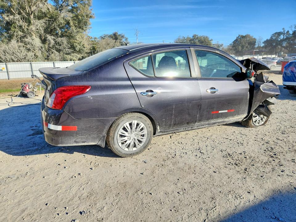 2015 Nissan Versa 1.6 sv