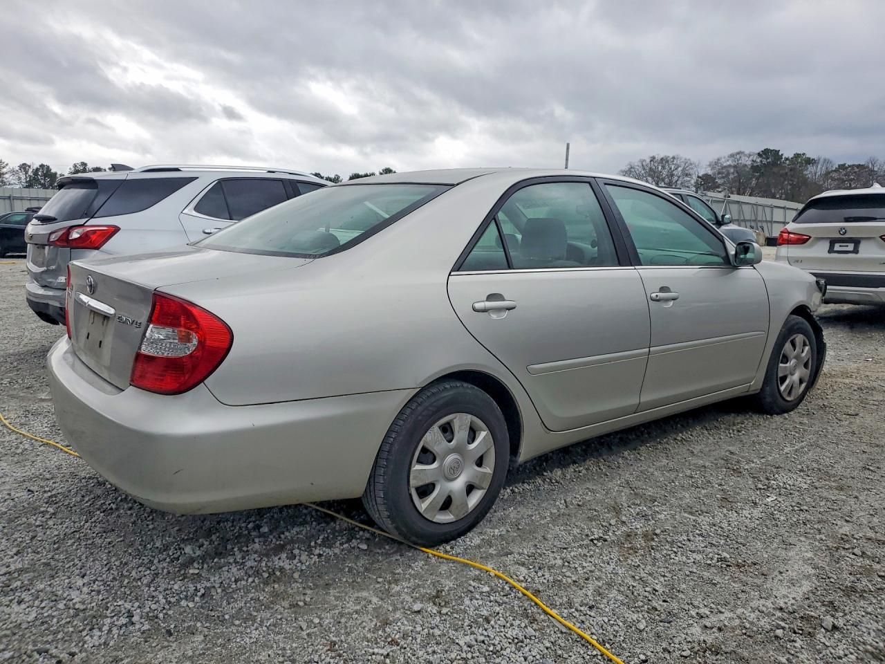 2004 Toyota Camry le