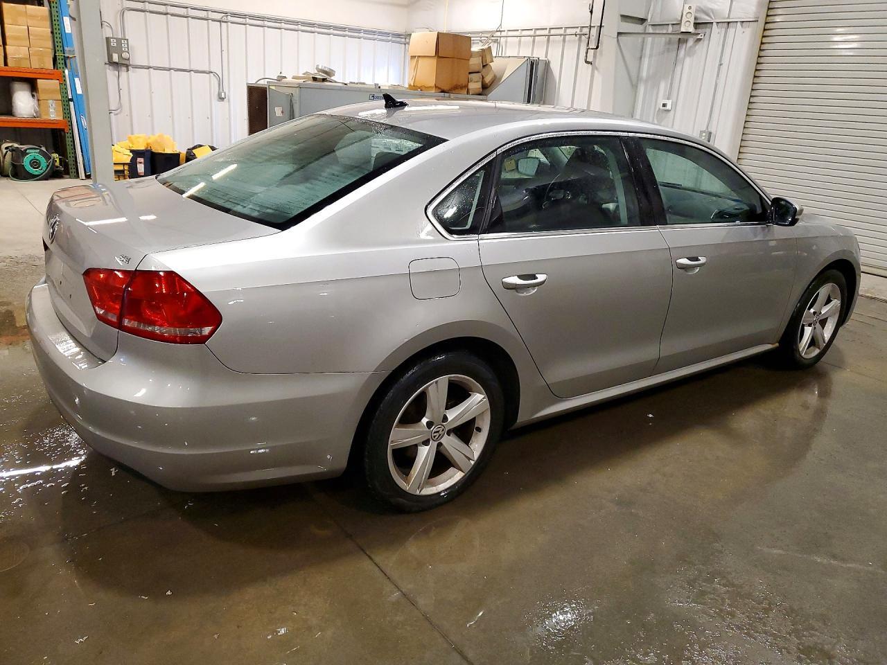 2013 Volkswagen Passat se
