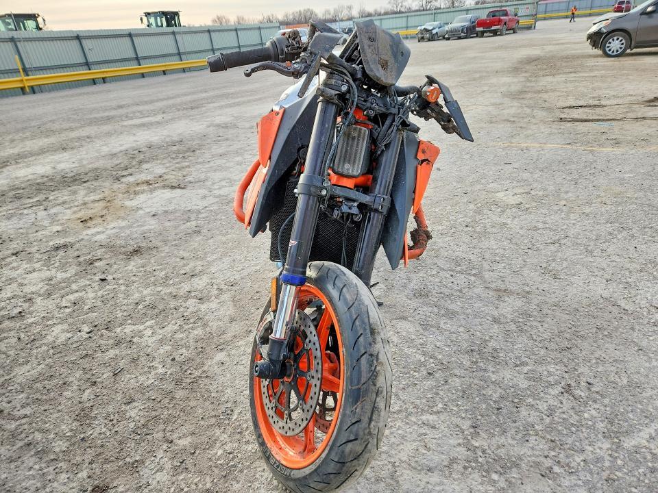 2022 KTM 1290 Super Duke R
