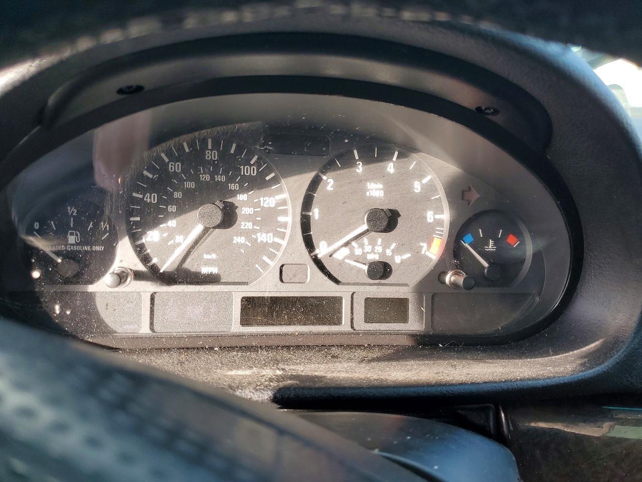 2001 BMW 325 it