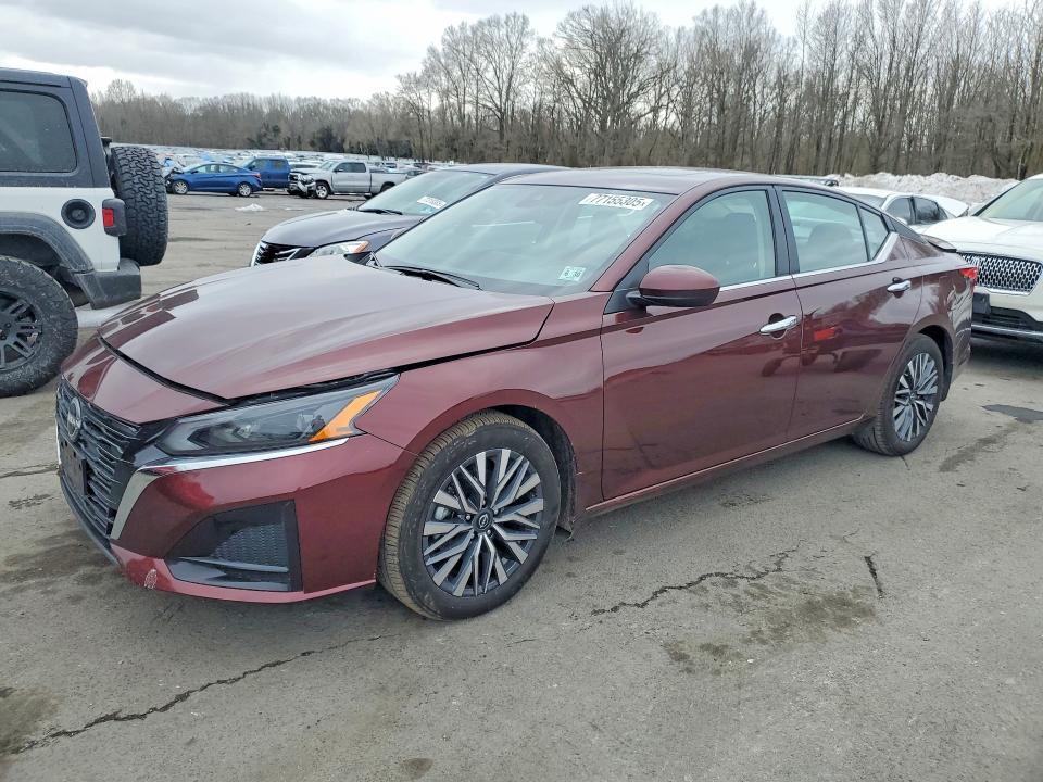 2025 Nissan Altima 2.5 sv