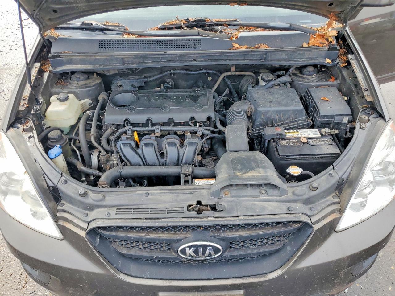 2009 KIA Rondo Base