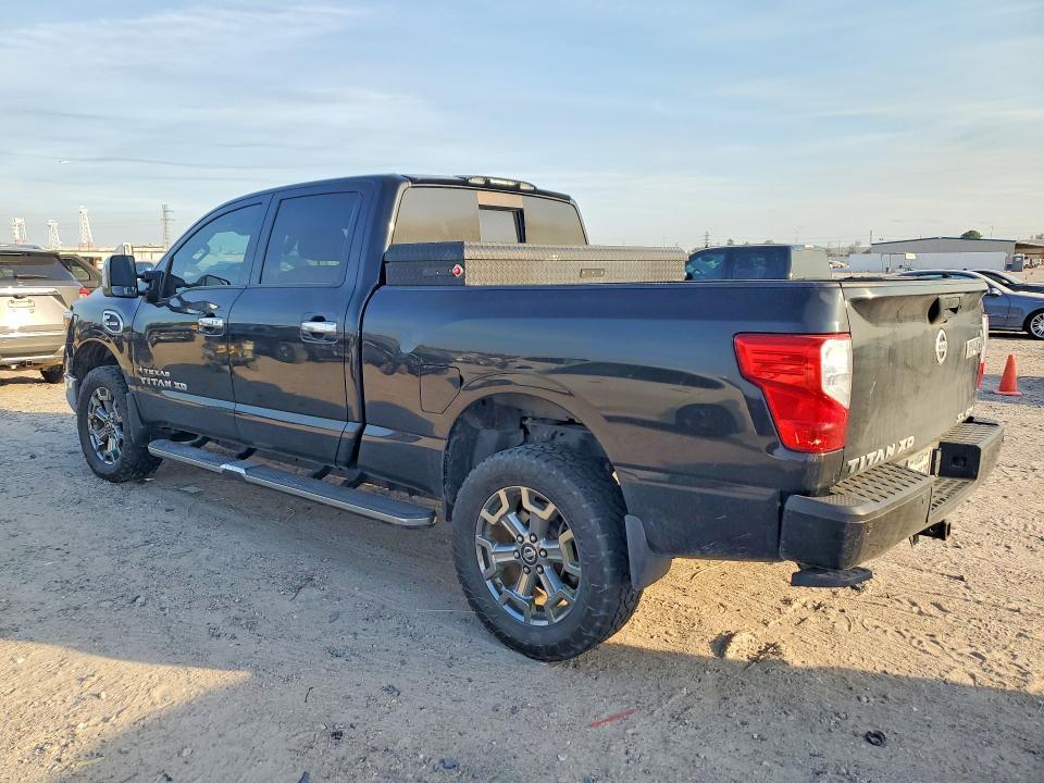 2019 Nissan Titan XD SL