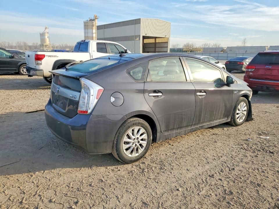 2015 Toyota Prius Plug-in Hybrid Base