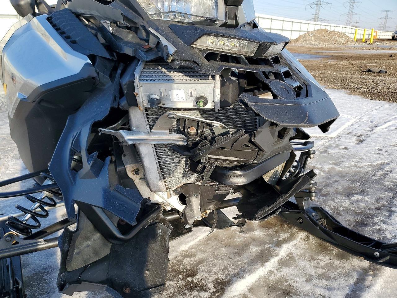 2020 Skidoo Grand Touring Limited