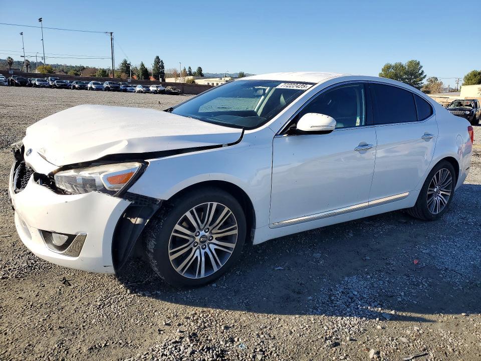 2015 KIA Cadenza Premium