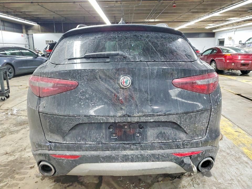 2018 Alfa Romeo Stelvio ti Sport
