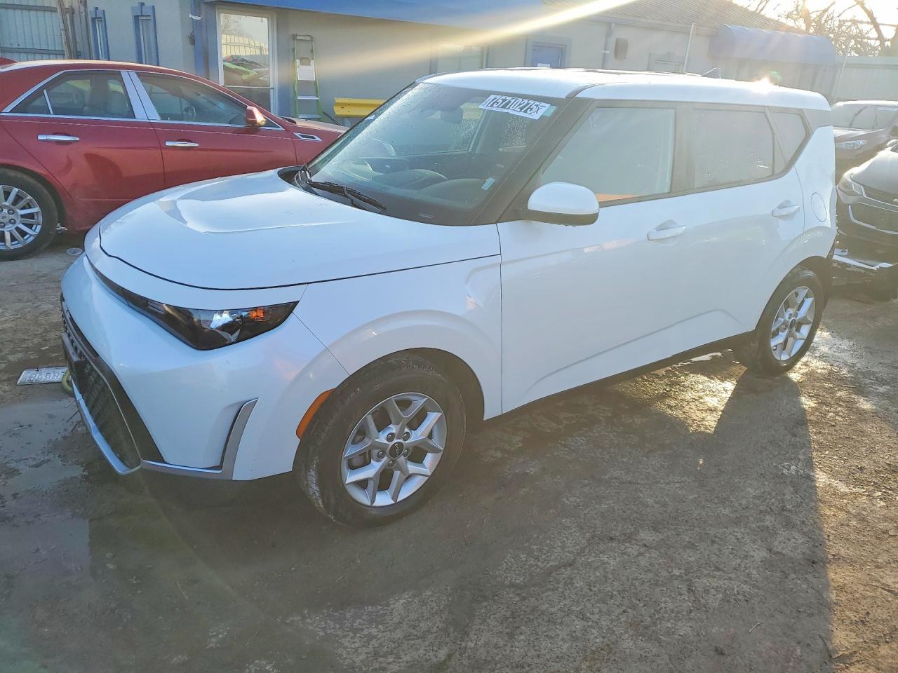 2024 KIA Soul lx