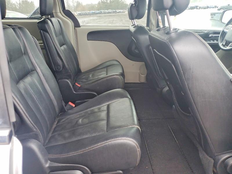 2013 Chrysler Town & Country Touring