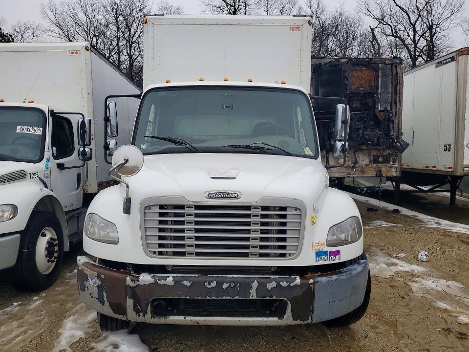 2015 Freightliner Business Class M2 BOX Truck