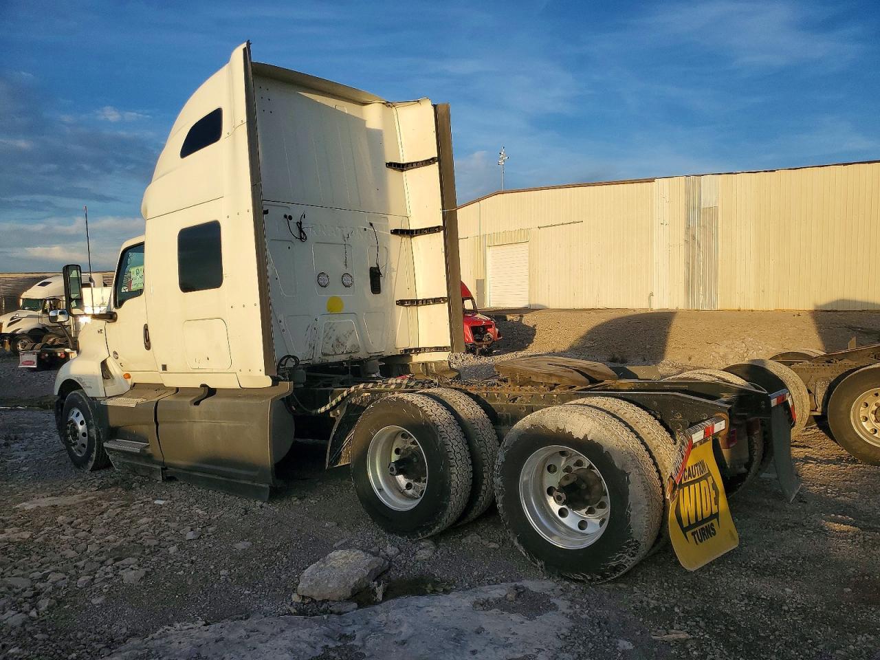 2022 International LT625 Semi Truck