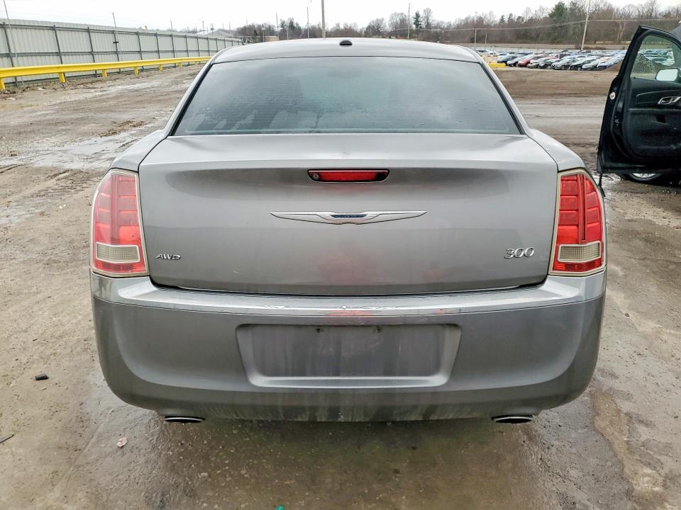 2012 Chrysler 300 Limited