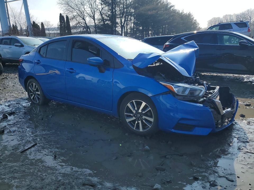 2021 Nissan Versa sv