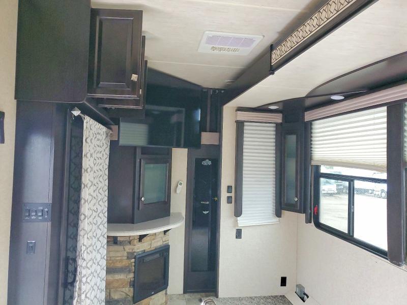 2017 Heartland Road Warrior Camper