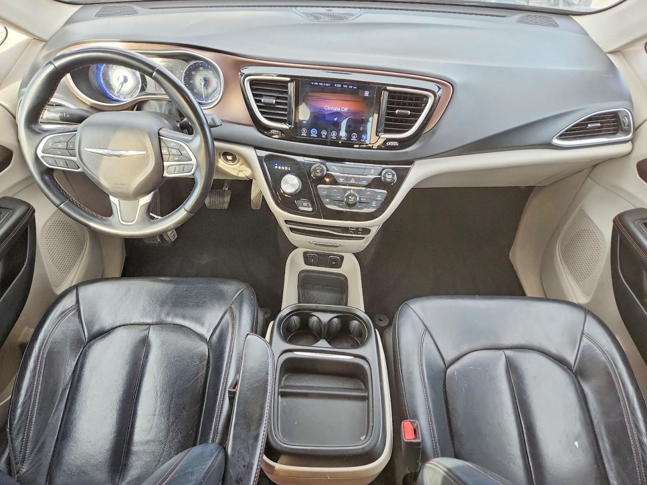 2017 Chrysler Pacifica Touring l