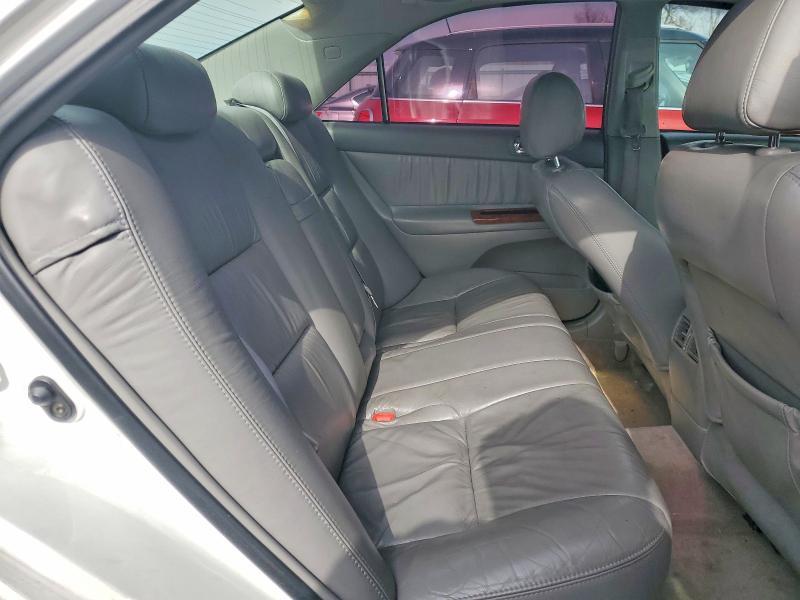 2004 Toyota Camry le